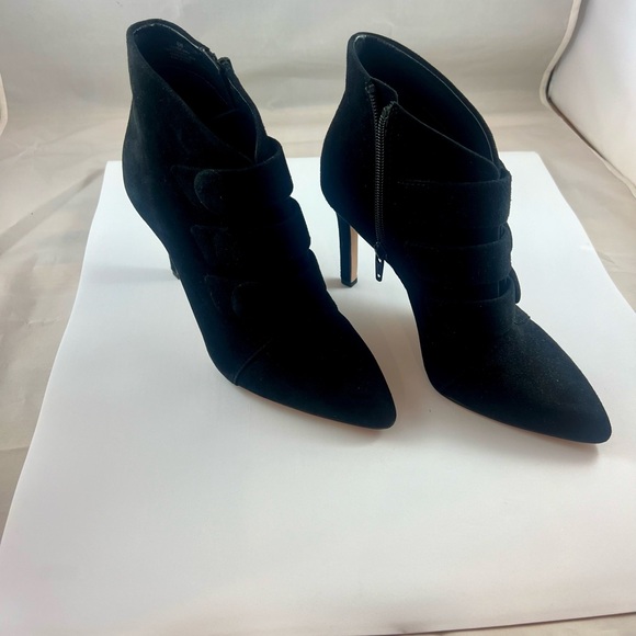 Gianni Bini Shoes - Gianni Bini Dawnella Buttons Bootie